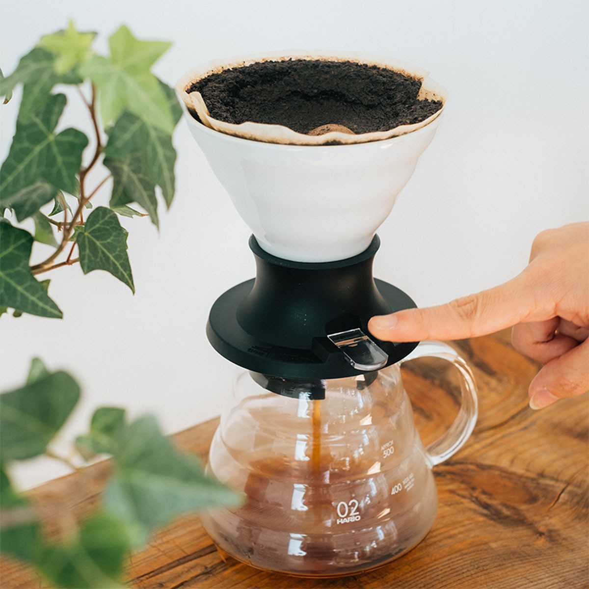 Воронка для кофе HARIO V60 Switch 02 иммерсионная керамическая белая SSDC-200-W